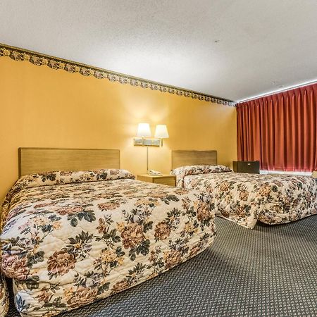 Camelot Inn Amarillo Exterior photo