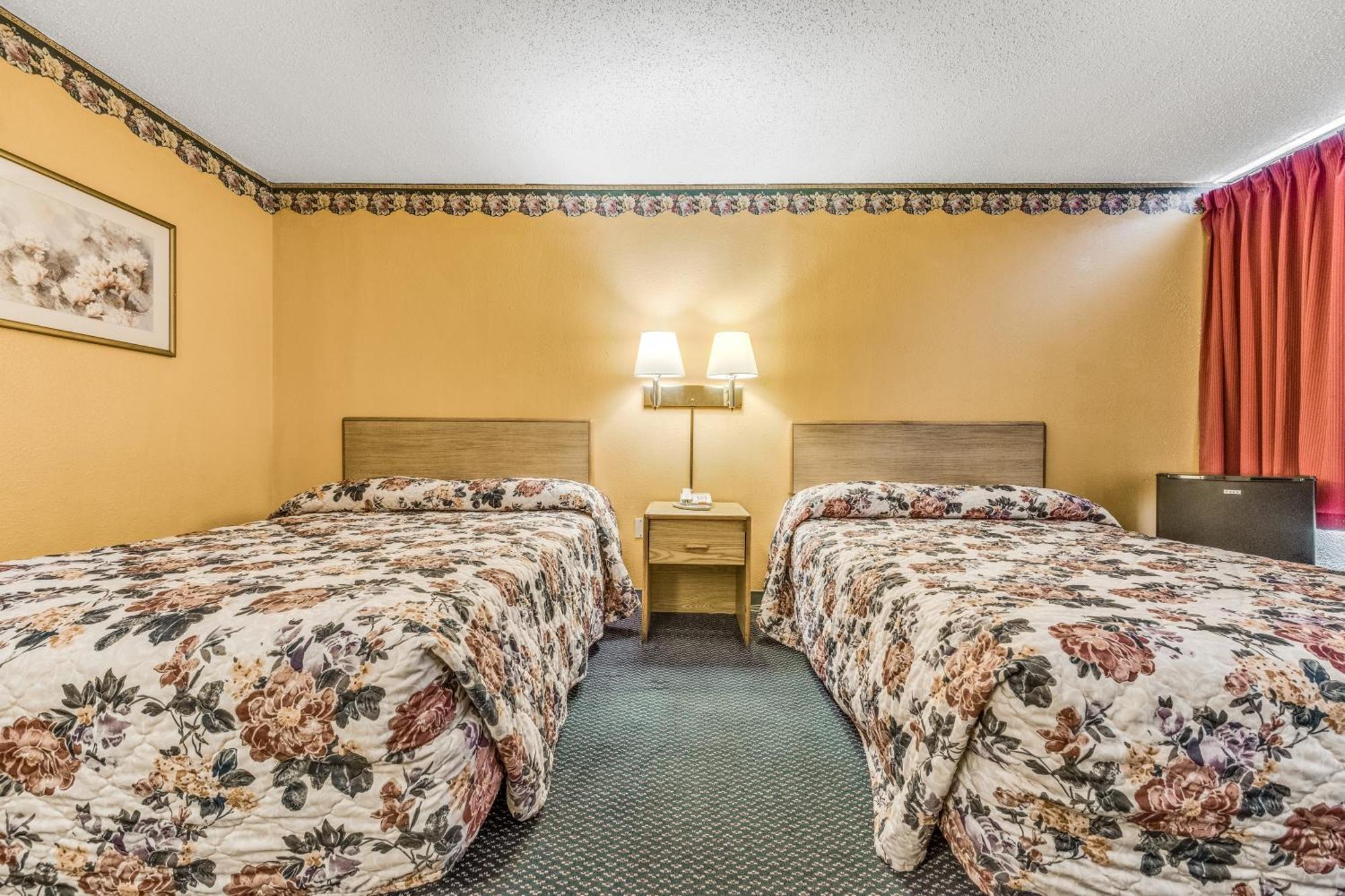 Camelot Inn Amarillo Exterior photo
